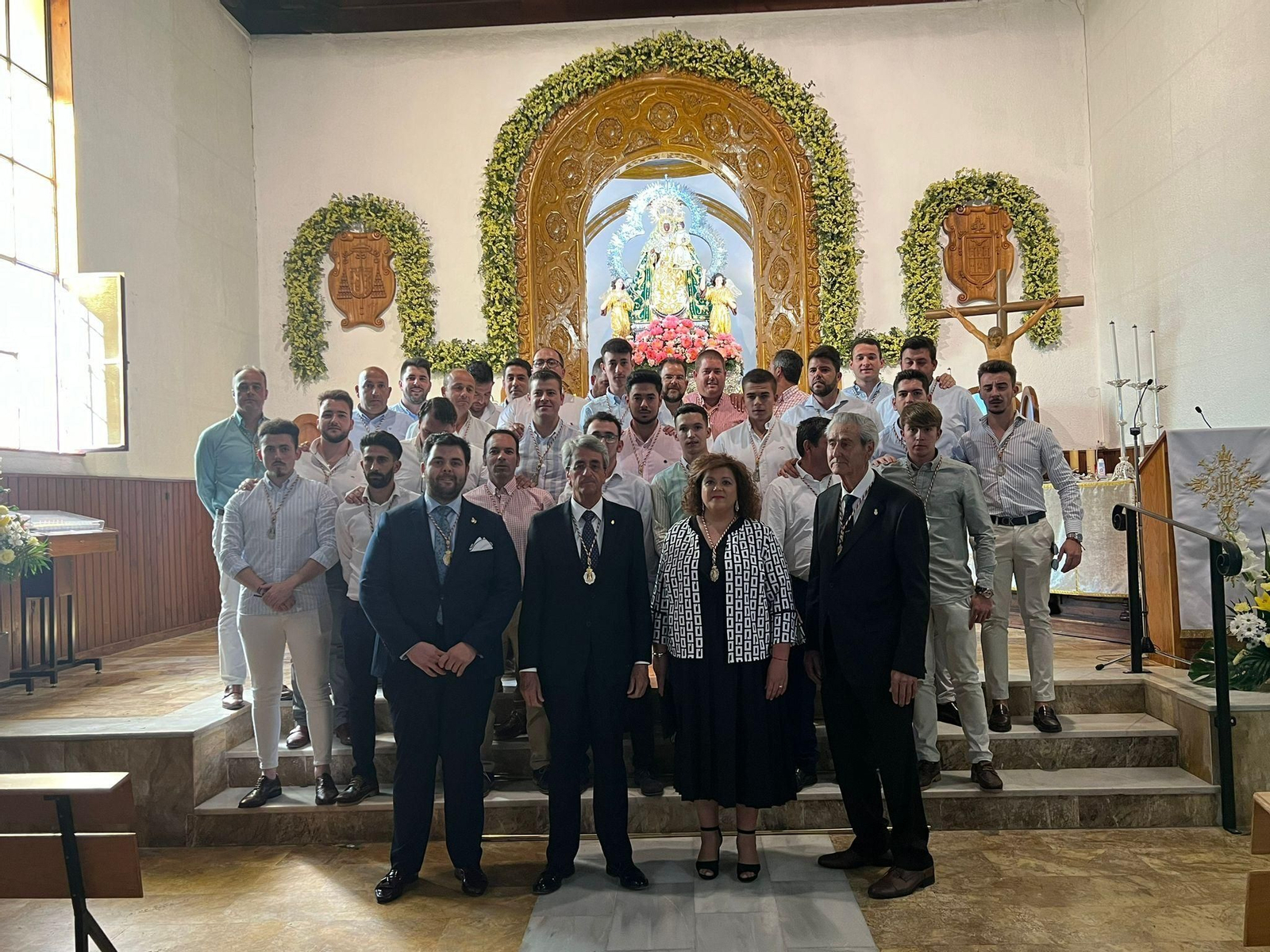 En imágenes: La patrona de Santisteban procesiona y renueva su mayordomía otro Pascuamayo