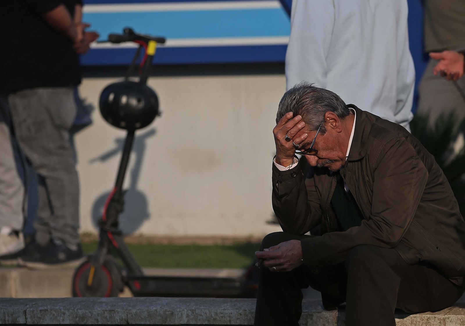 Imágenes del incendio de la nave de pinturas del polígono industrial Zabal Bajo en La Línea