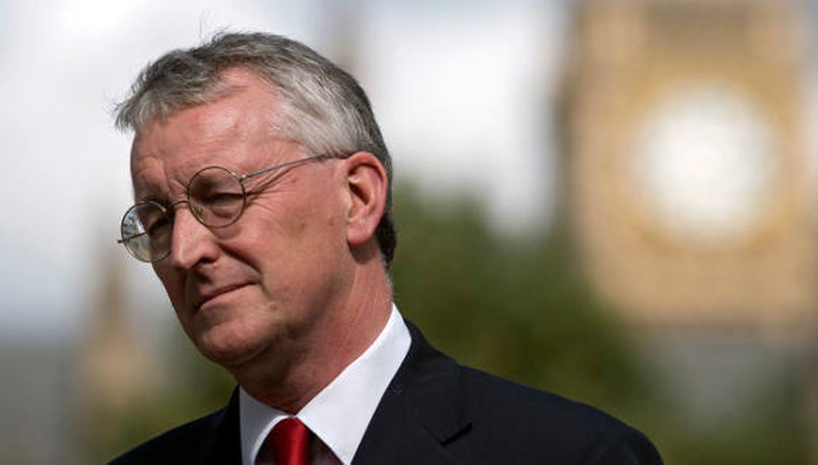 Corbyn despide al portavoz de Exteriores y tres portavoces dimiten en protesta por su falta de liderazgo