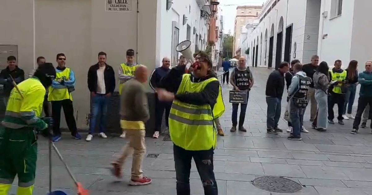 Las protestas de los trabajadores municipales se intensifican a las ...
