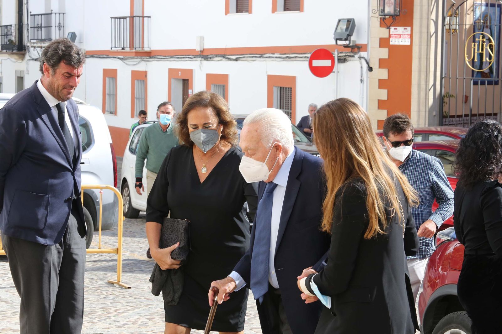 Primeras imágenes del entierro de Mercedes Domecq