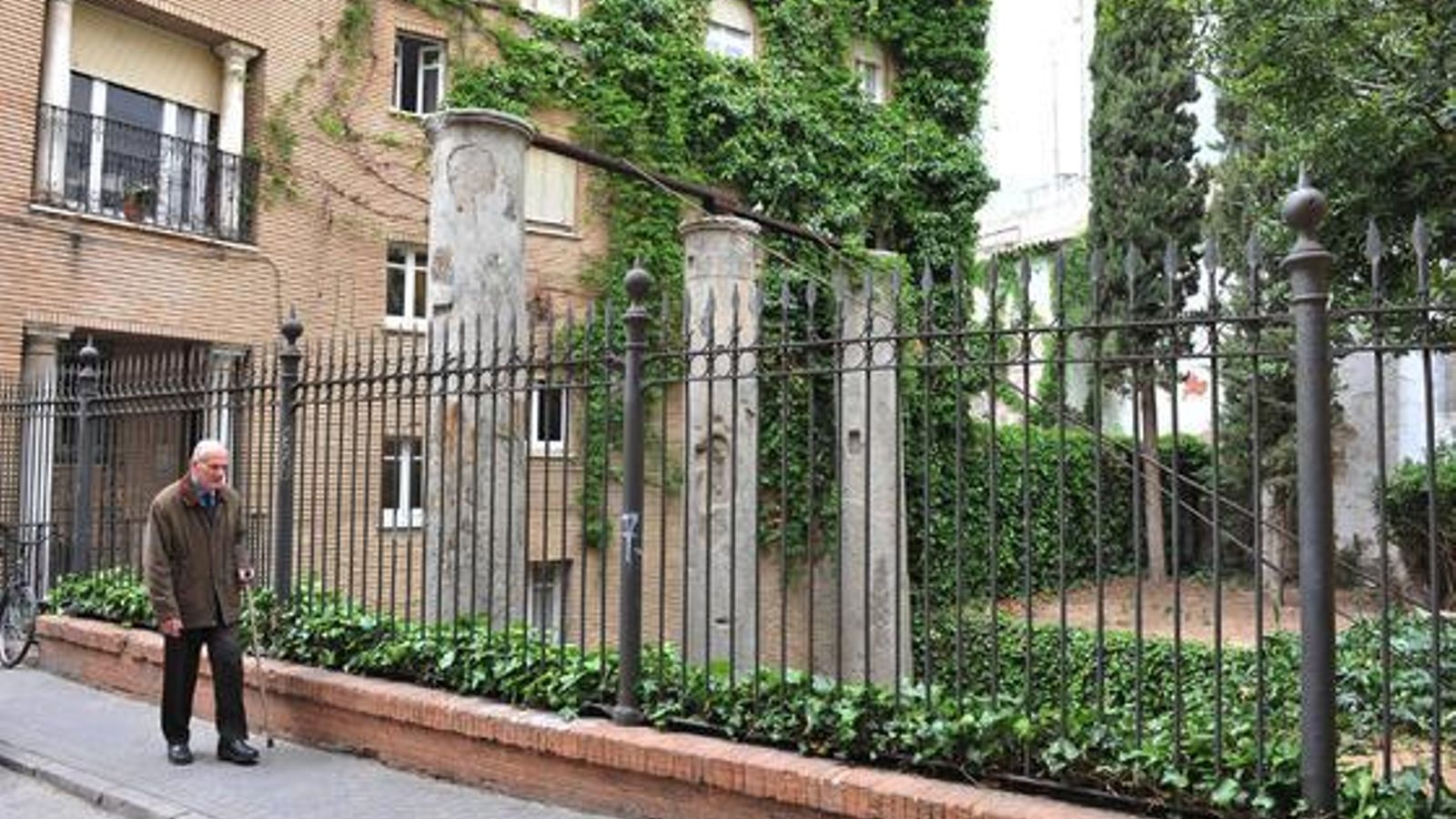 Columnas de la calle Mármoles.