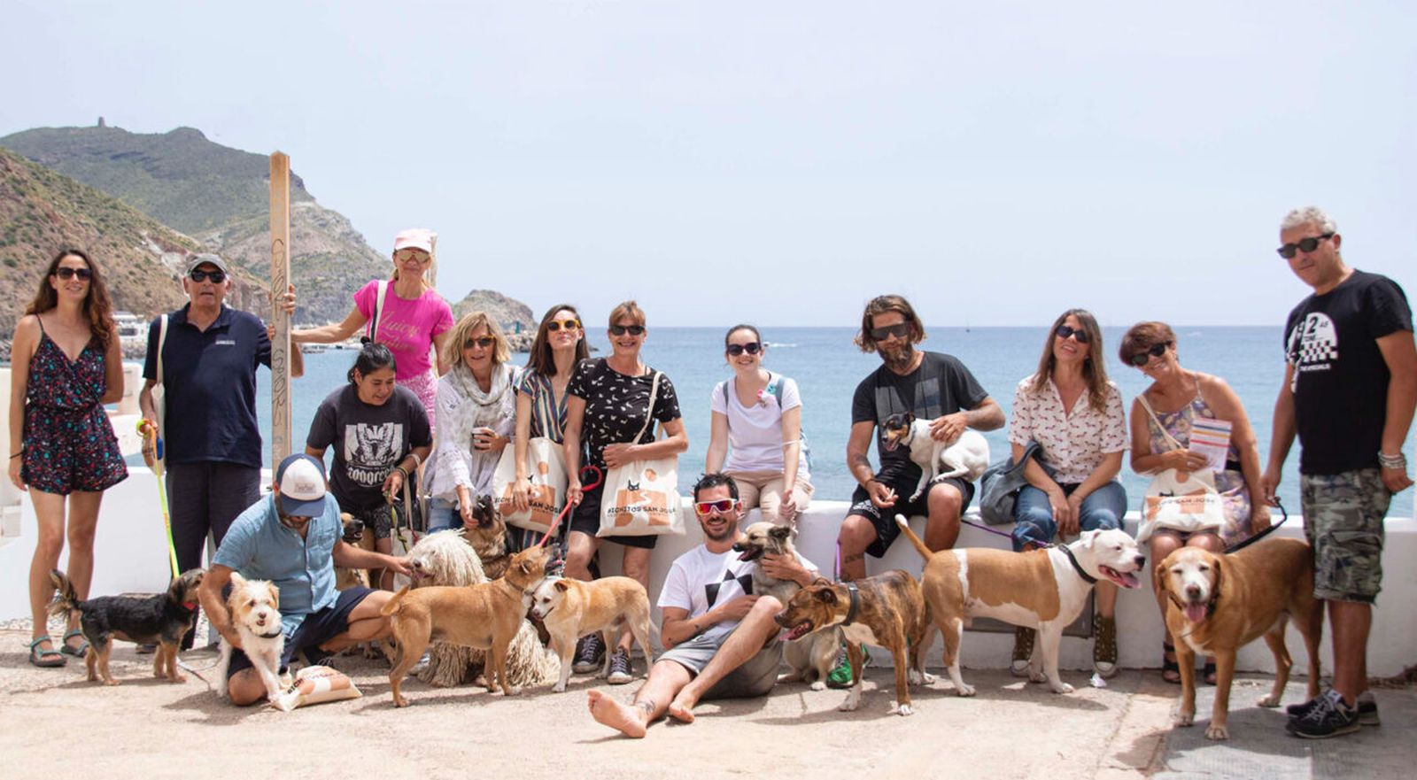 La Asociación Animalista 'Bichitos de San José', en Níjar, ya es realidad