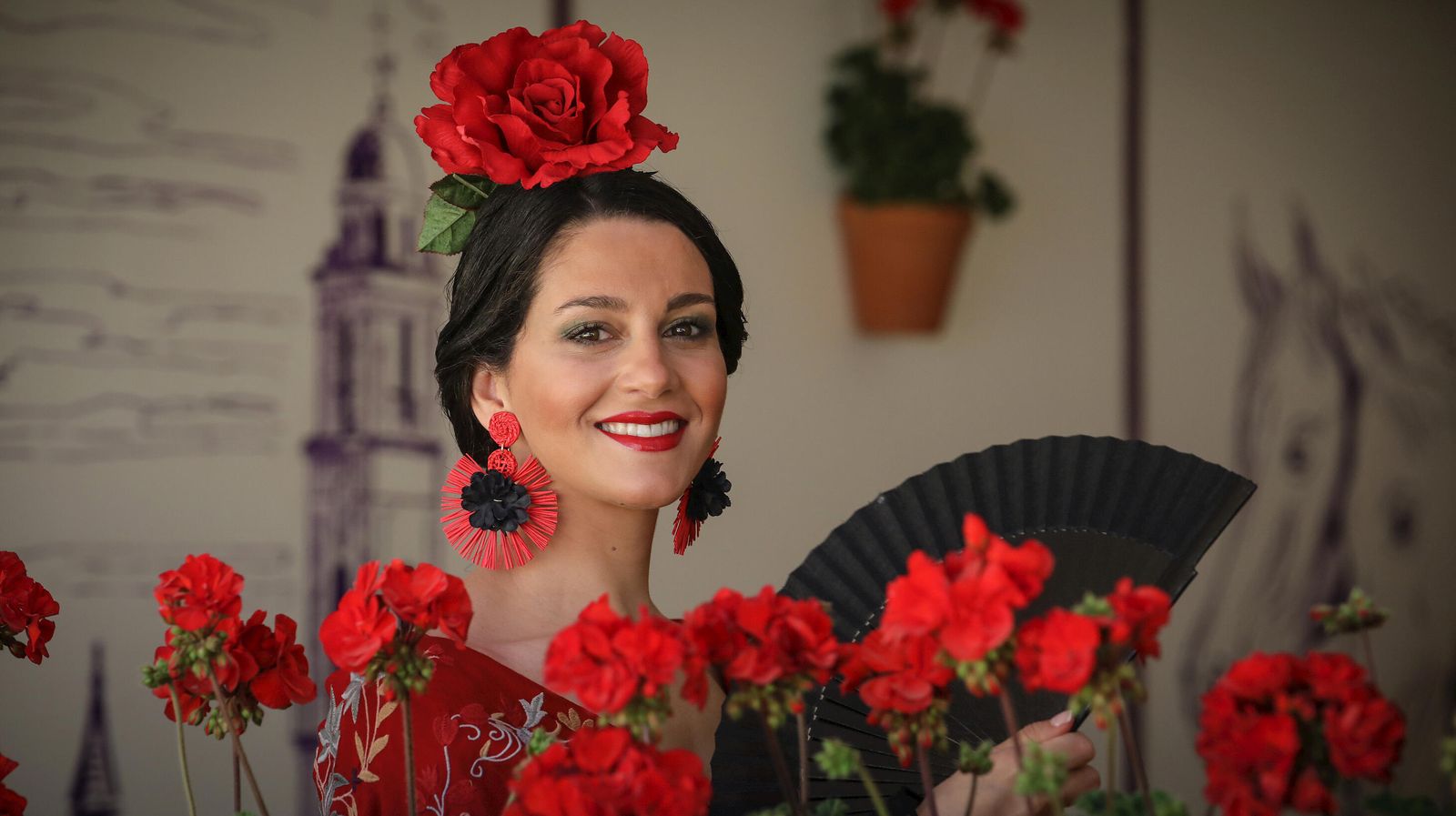 Inés Arrimadas, en una de las casetas de la Feria de Jerez.