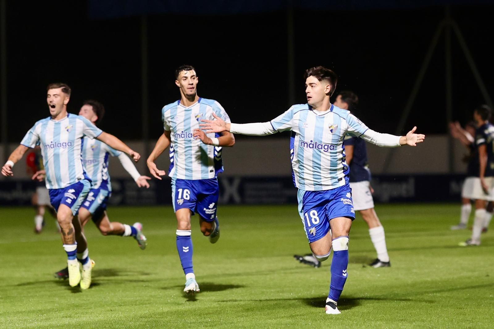 El Atlético Malagueño se estrena ante el UCAM Murcia (1-0)