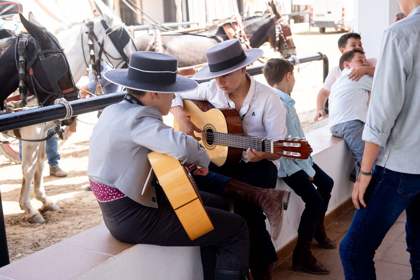 El ambiente en El Rocío durante la tarde del domingo, en fotografías