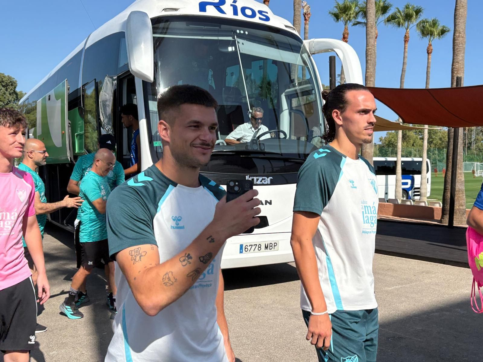 Cesc Fábregas y Fekir, entre los VIPS de Marbella antes del Málaga CF-Al-Wrakh