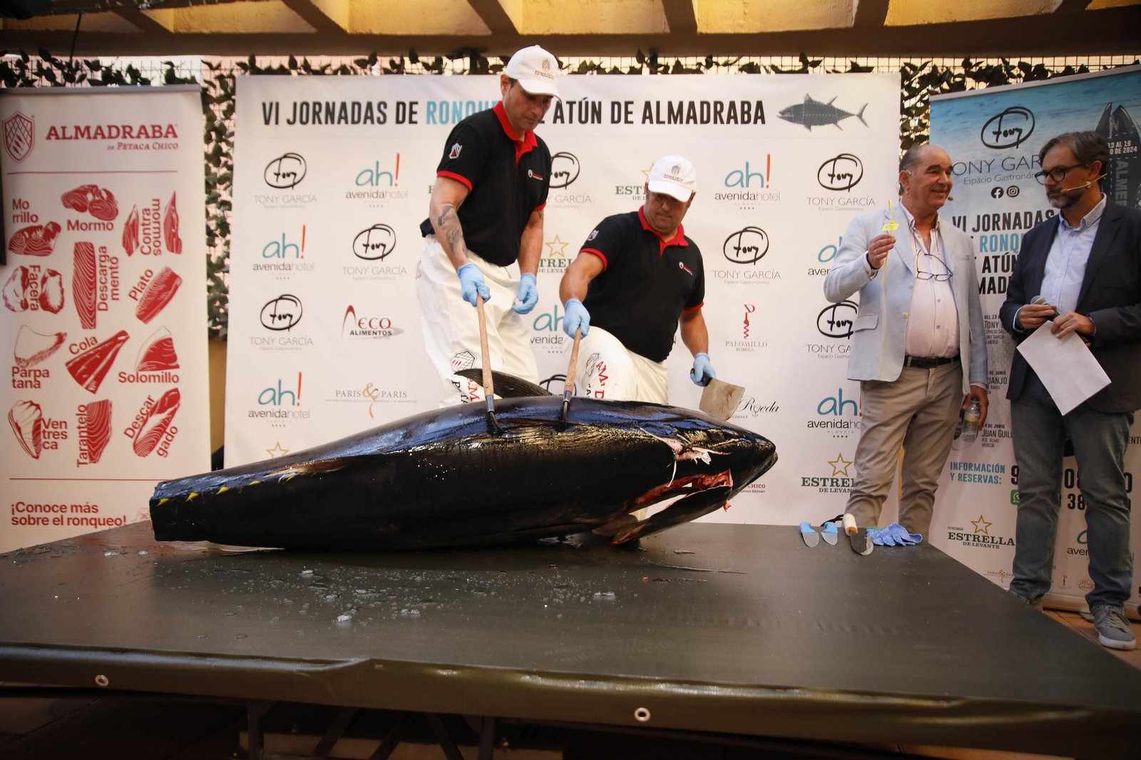 El ronqueo del atún en el Espacio Gatronómico Tony García, en imágenes