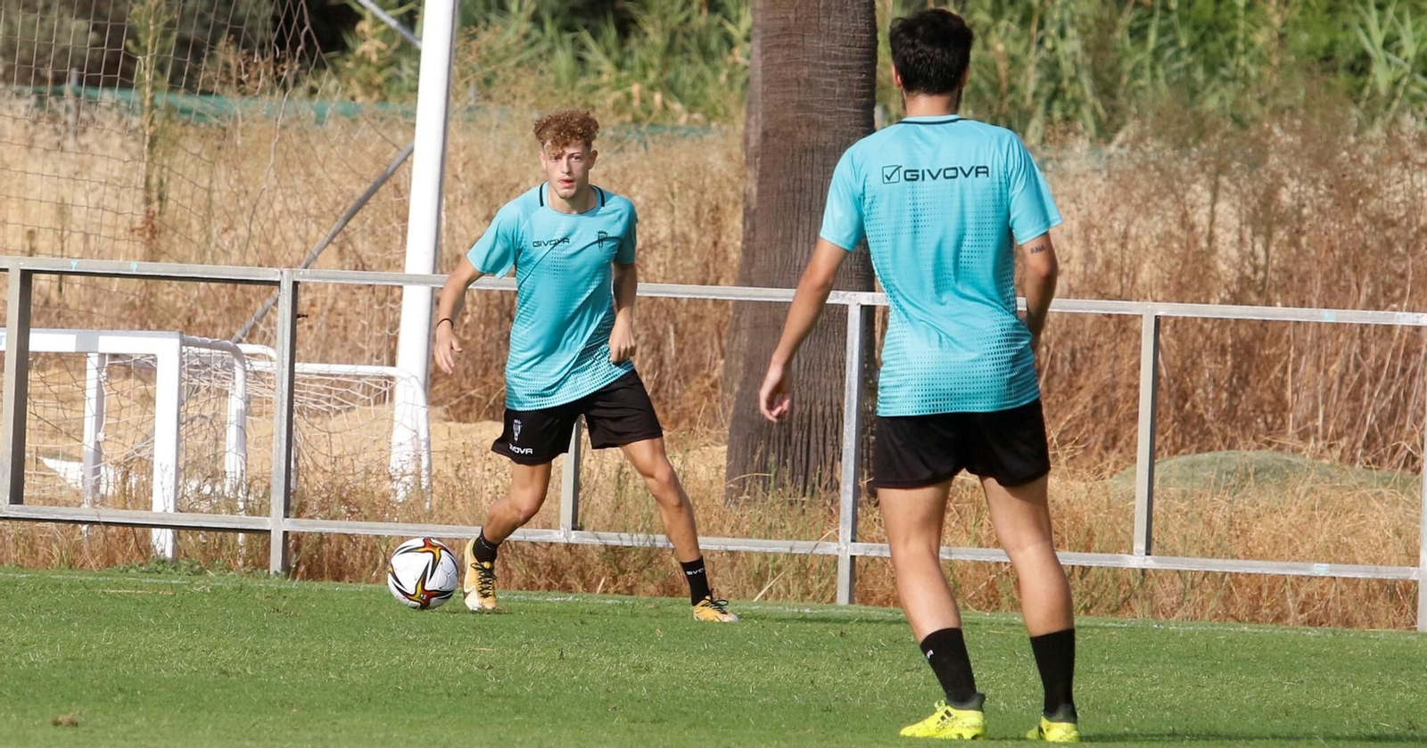 La plantilla del Córdoba CF 21-22, uno a uno
