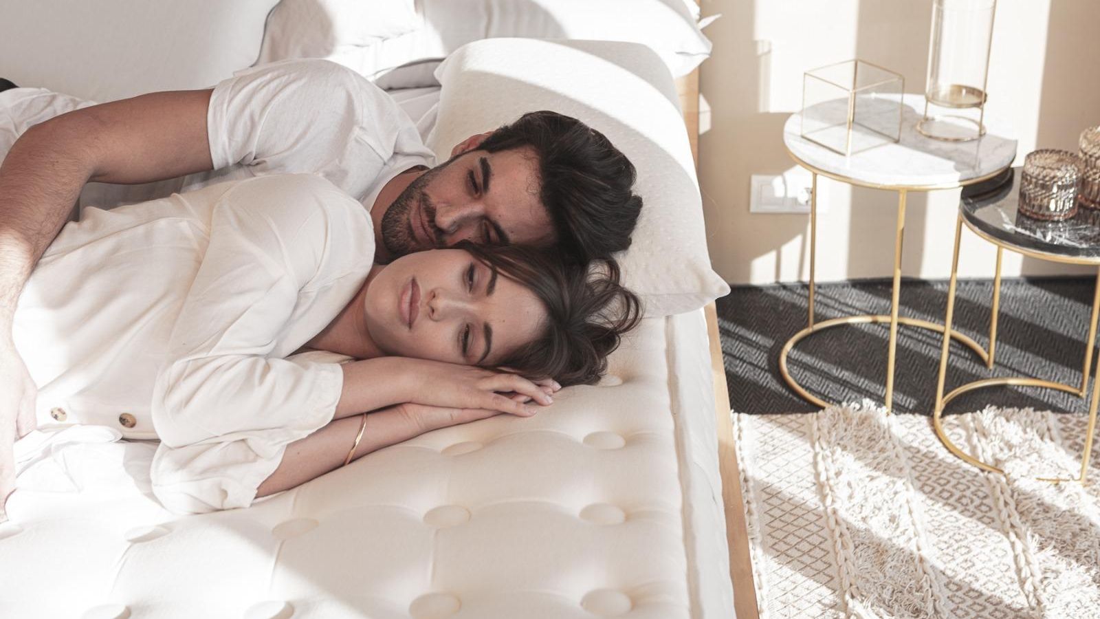 La cucharita permite a los dos conseguir un buen descanso y elimina la presión en la columna.