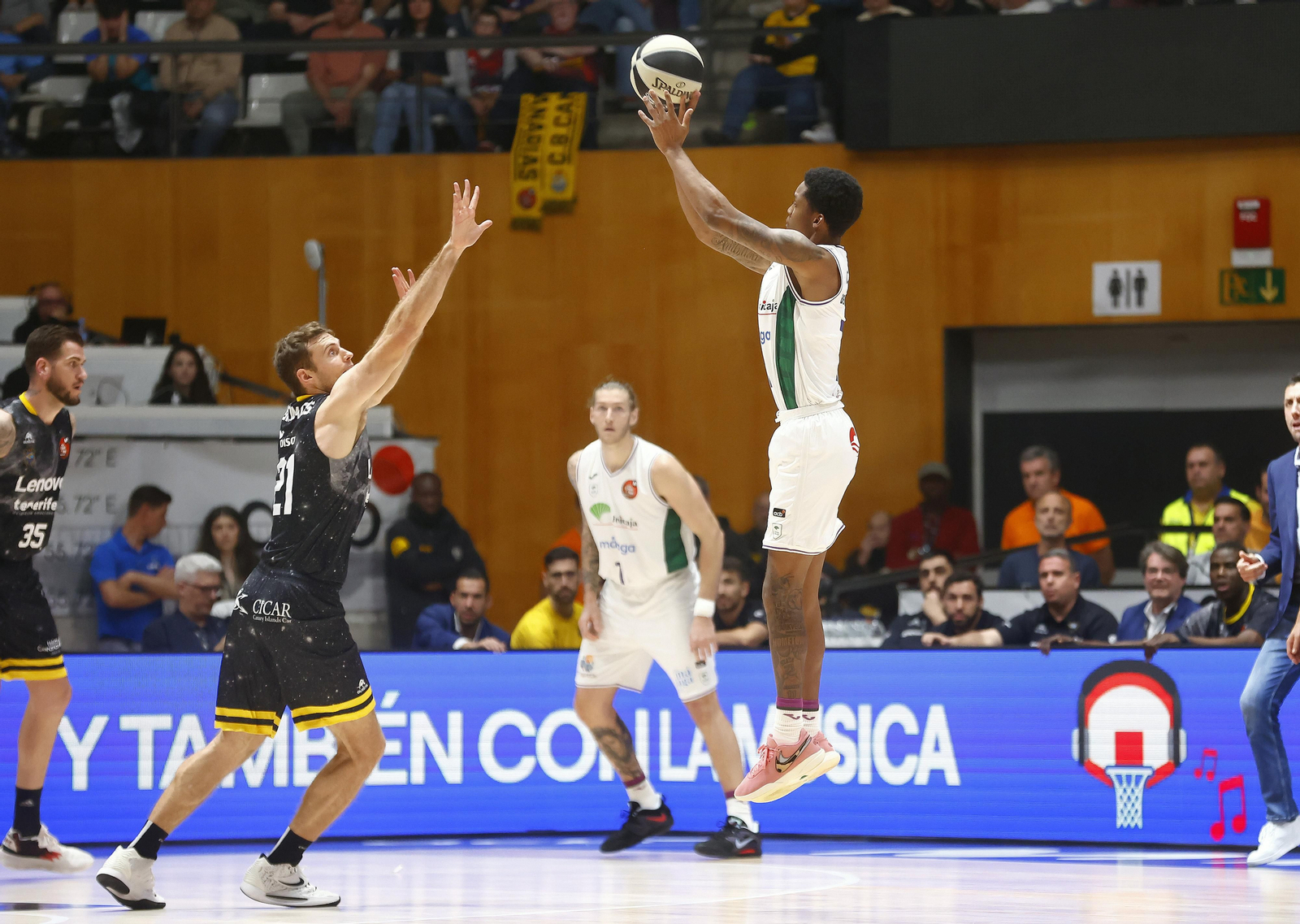 El Lenovo Tenerife-Unicaja, en fotos