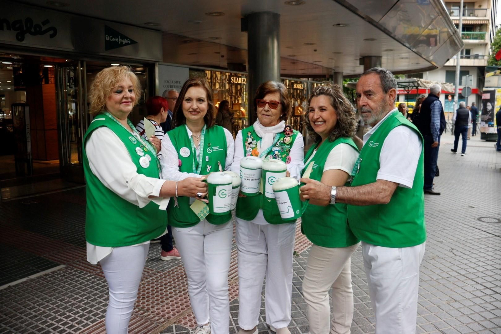 Cuestación de la Asociación Española contra el Cáncer.