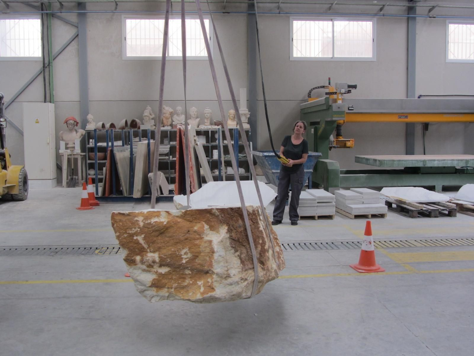 Alumnos y alumnas del nuevo curso de la Escuela del Mármol de Fines