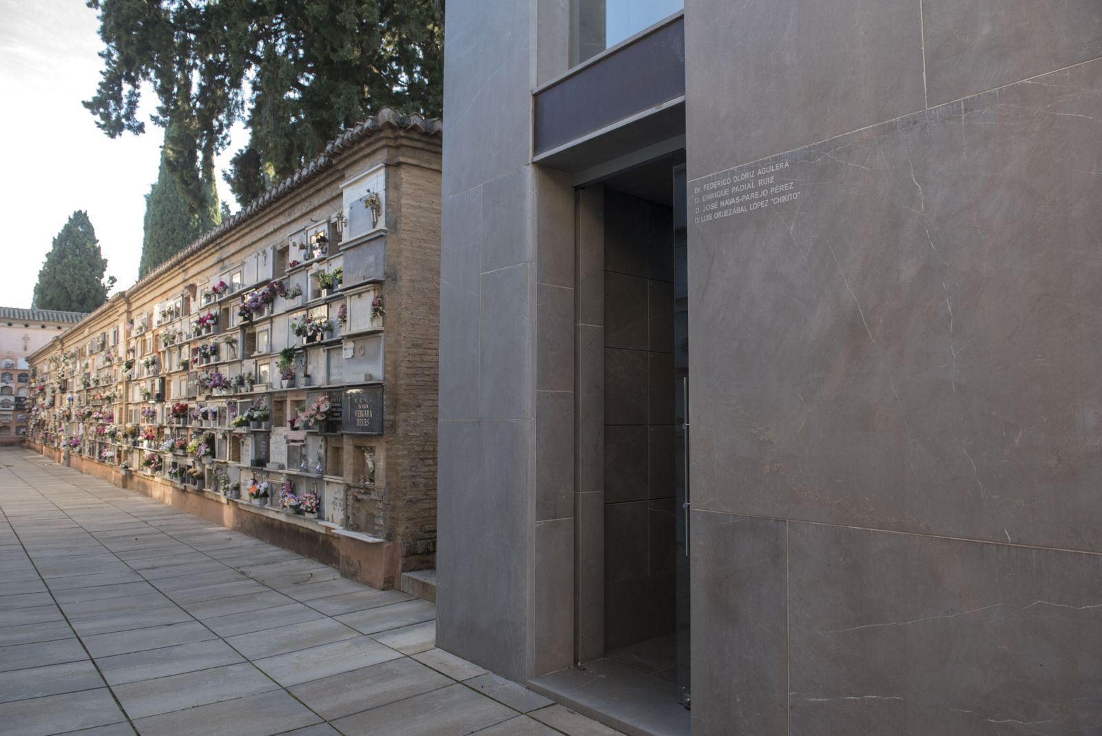 Imponen 63 multas en un entierro por incumplir las restricciones del coronavierus y saltarse el confinamiento