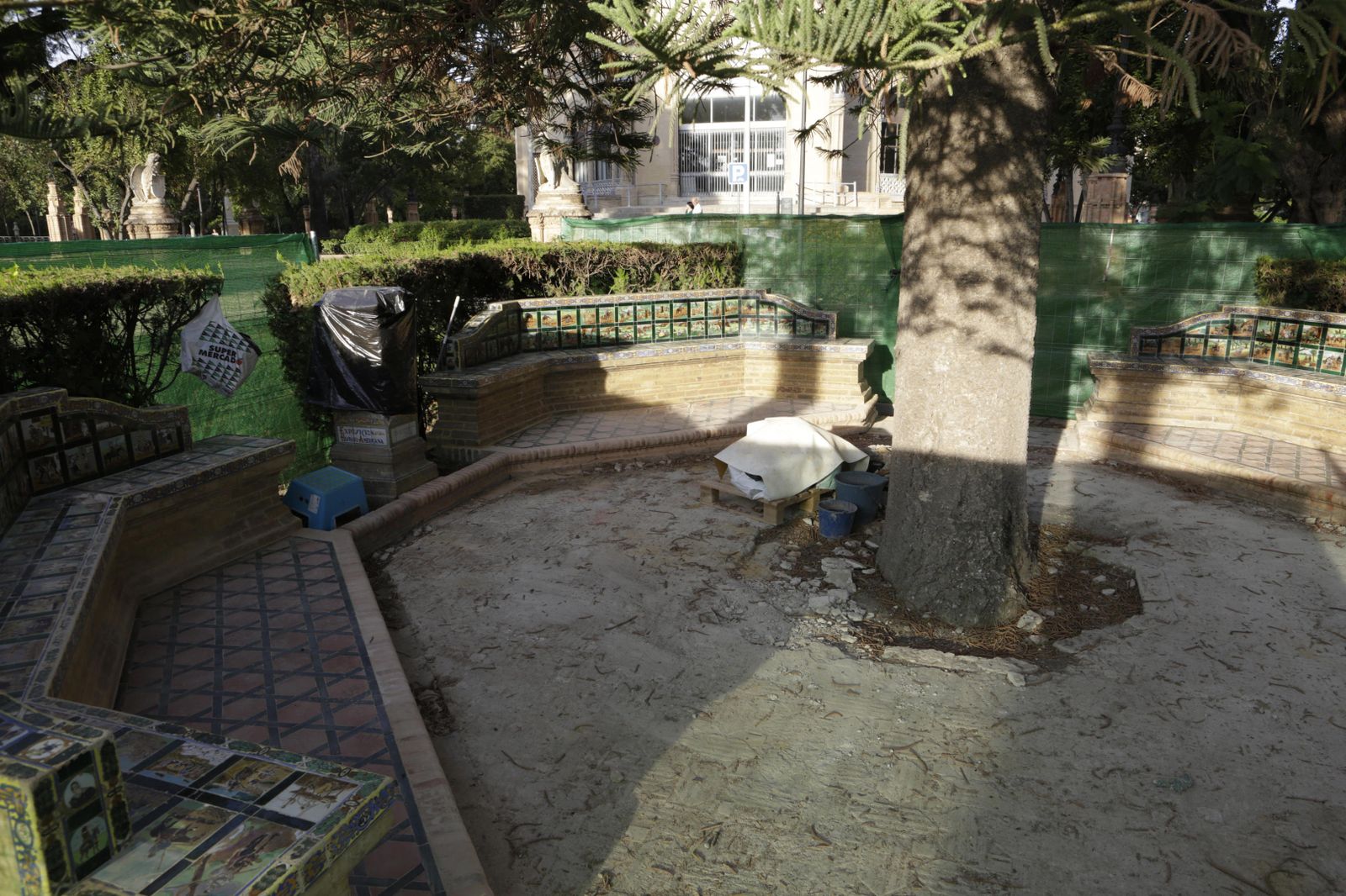 Estado actual de la Glorieta de Cervantes con la intervención ya iniciada.