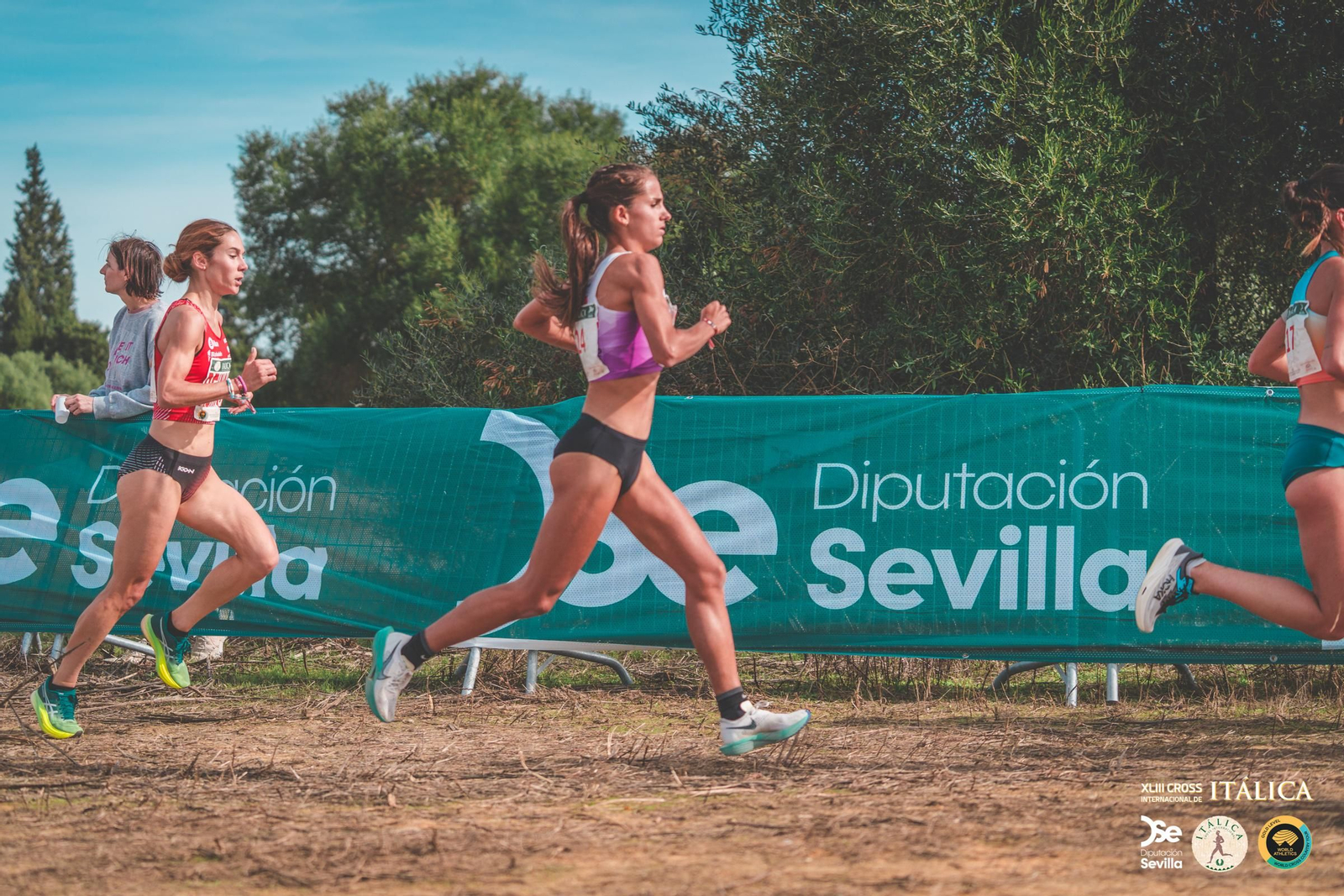 Búscate en las fotos del Cross de Itálica 2025 | 11