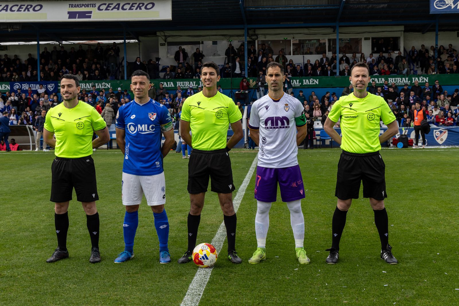 Las mejores imágenes del empate en el derbi entre Linares Deportivo y Real Jaén