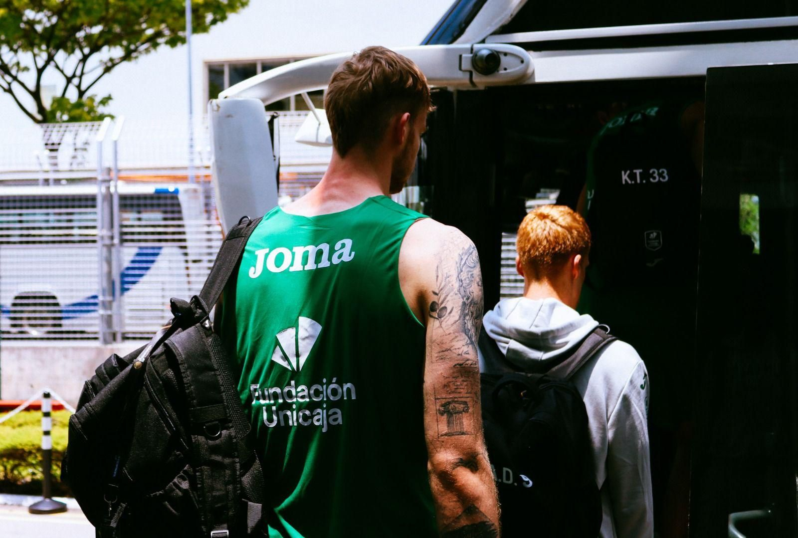 El Unicaja, trabajo y descanso en su tercer día en Singapur El Unicaja, trabajo y descanso en su tercer día en Singapur