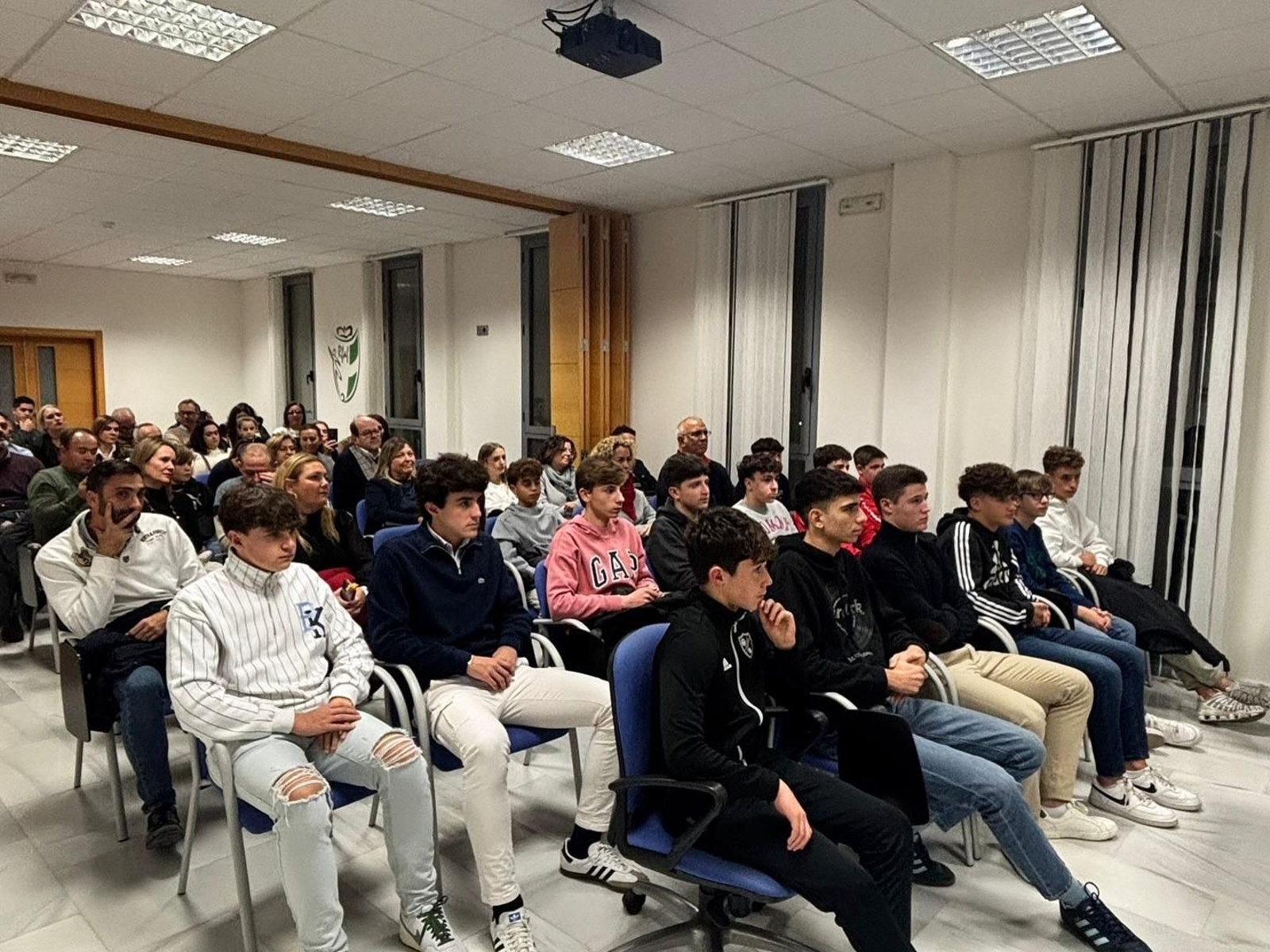 Acto de entrega en la sede de la RFAF en Jaén.