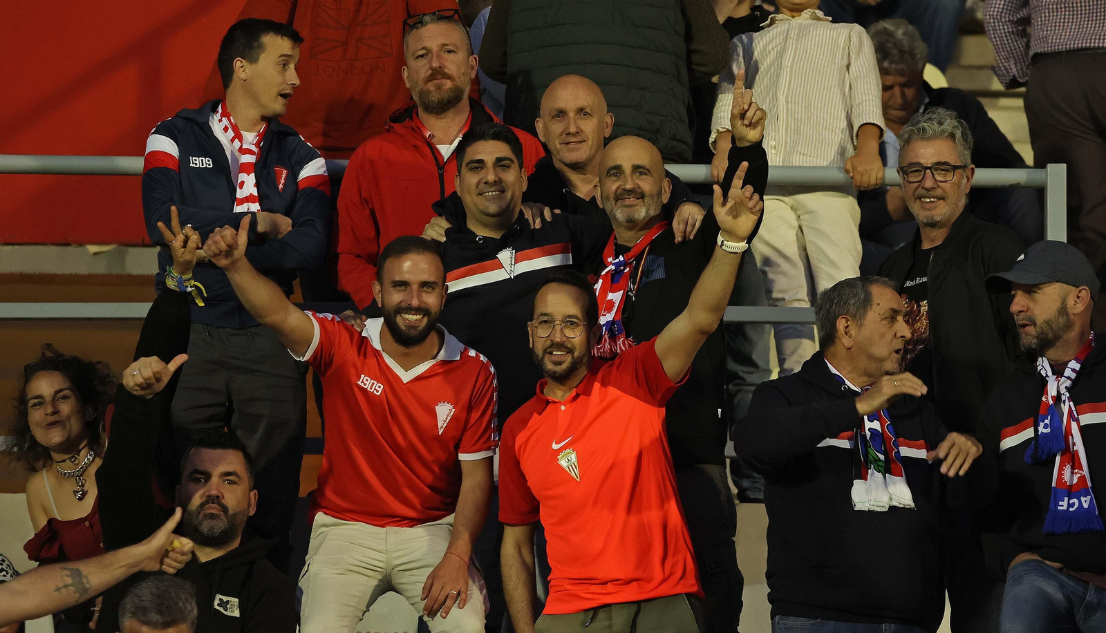 Búscate en el Nuevo Mirador durante el Algeciras - Murcia