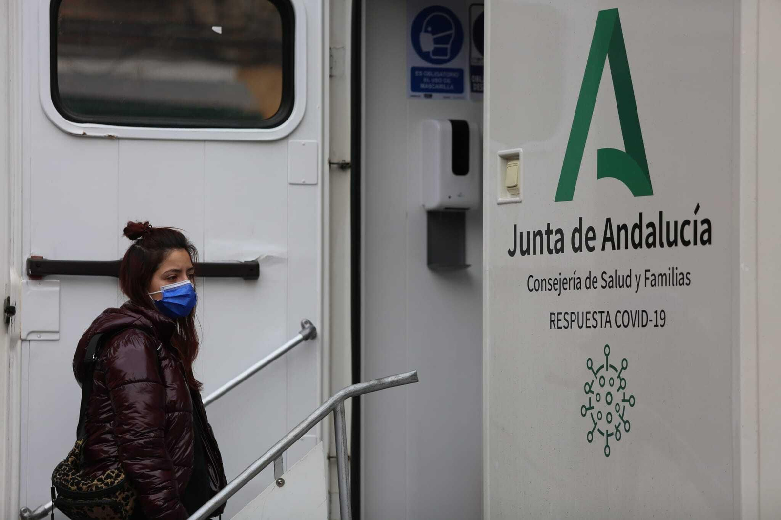 El cribado voluntario de Covid en Málaga capital, con 1.600 personas citadas, en fotos