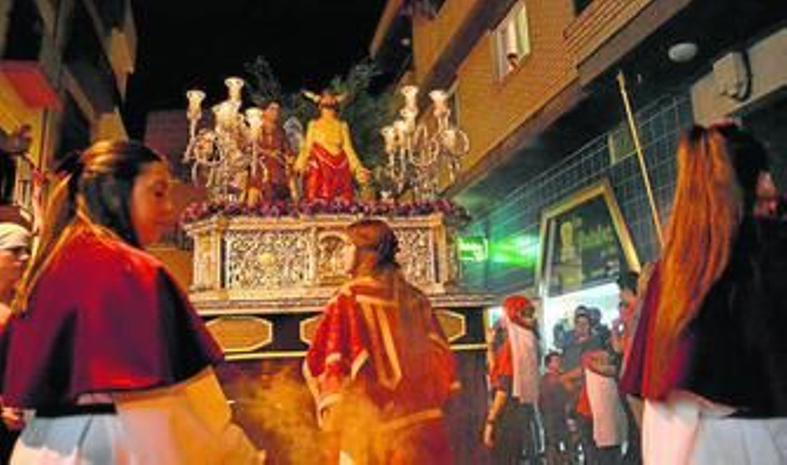 Motril se volcó ayer con la cofradía.