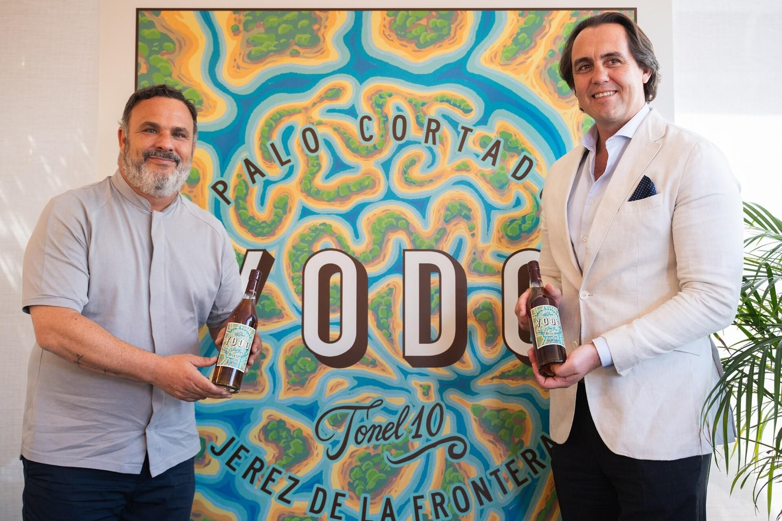 Ángel León y  Juan de Dios Pareja Obregón Caballero, en la presentación de Yodo Palo Cortado.