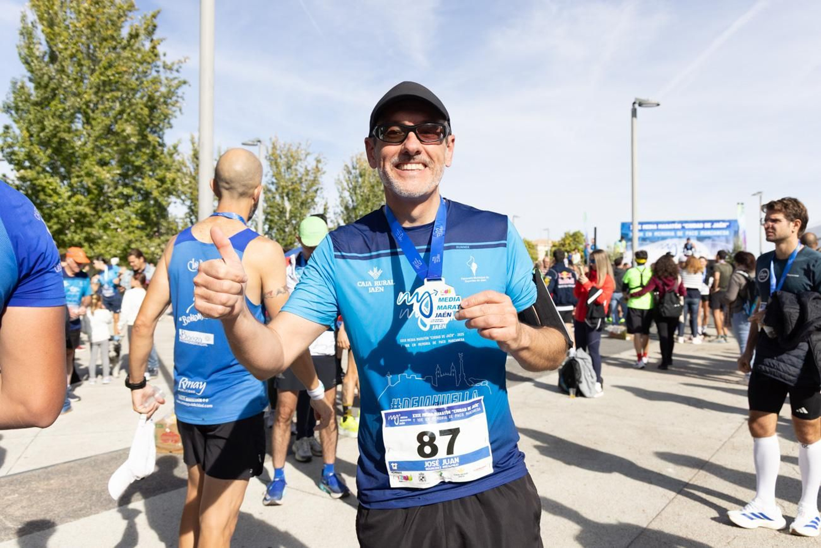 En imágenes: multitudinaria e histórica XXIX Media Maratón 'Ciudad de Jaén' y 10k en memoria de Paco Manzaneda