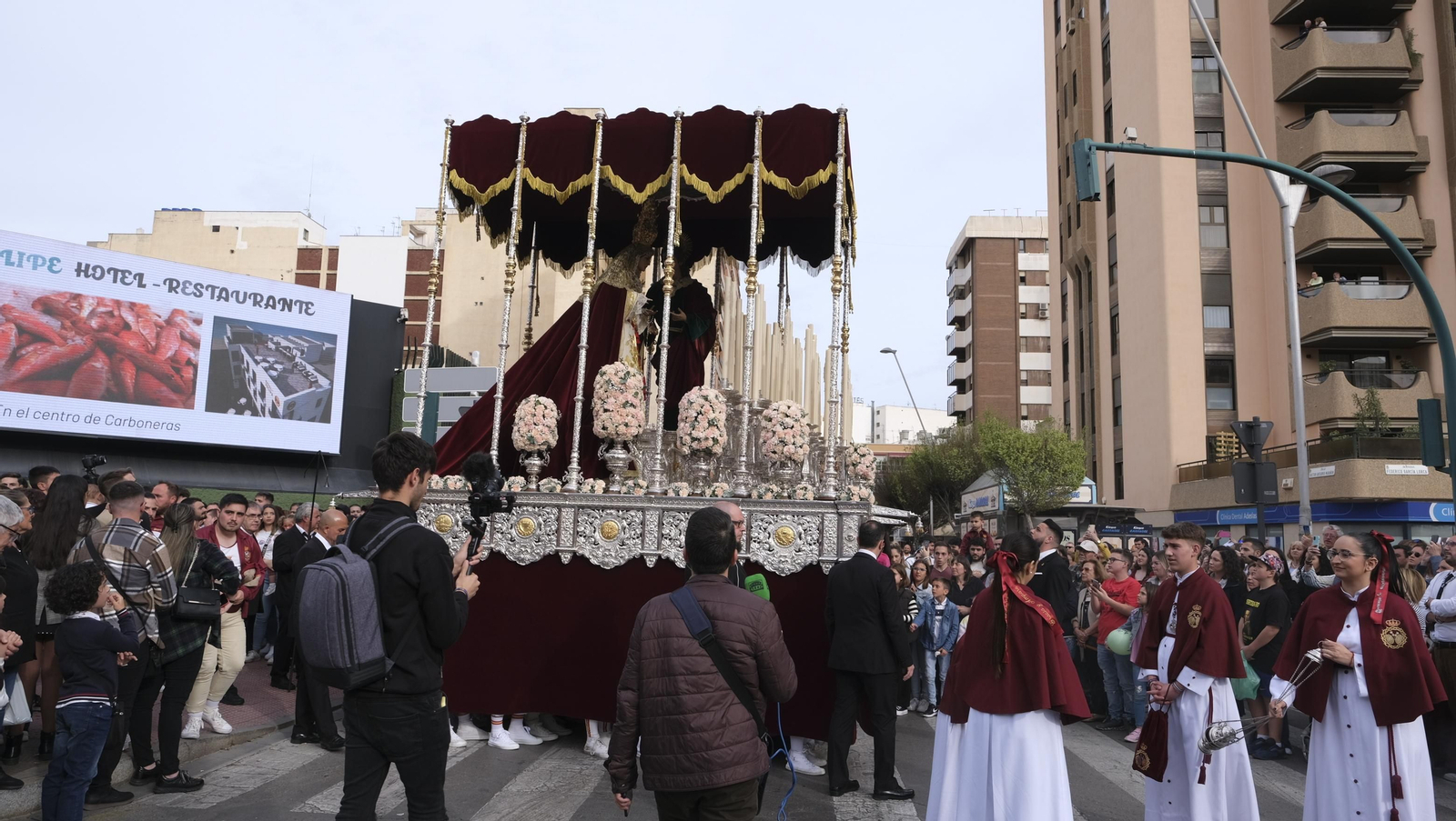 La procesión de Coronación en Almería, en imágenes