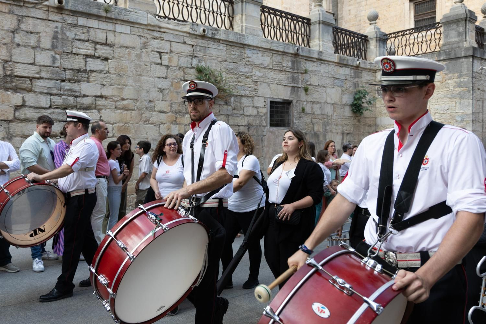 Así ha procesionado la Virgen de la Capilla por Jaén en su día grande.