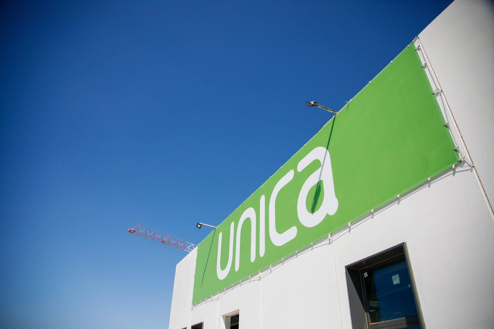 Luis Planas en una visita a la cooperativa Única