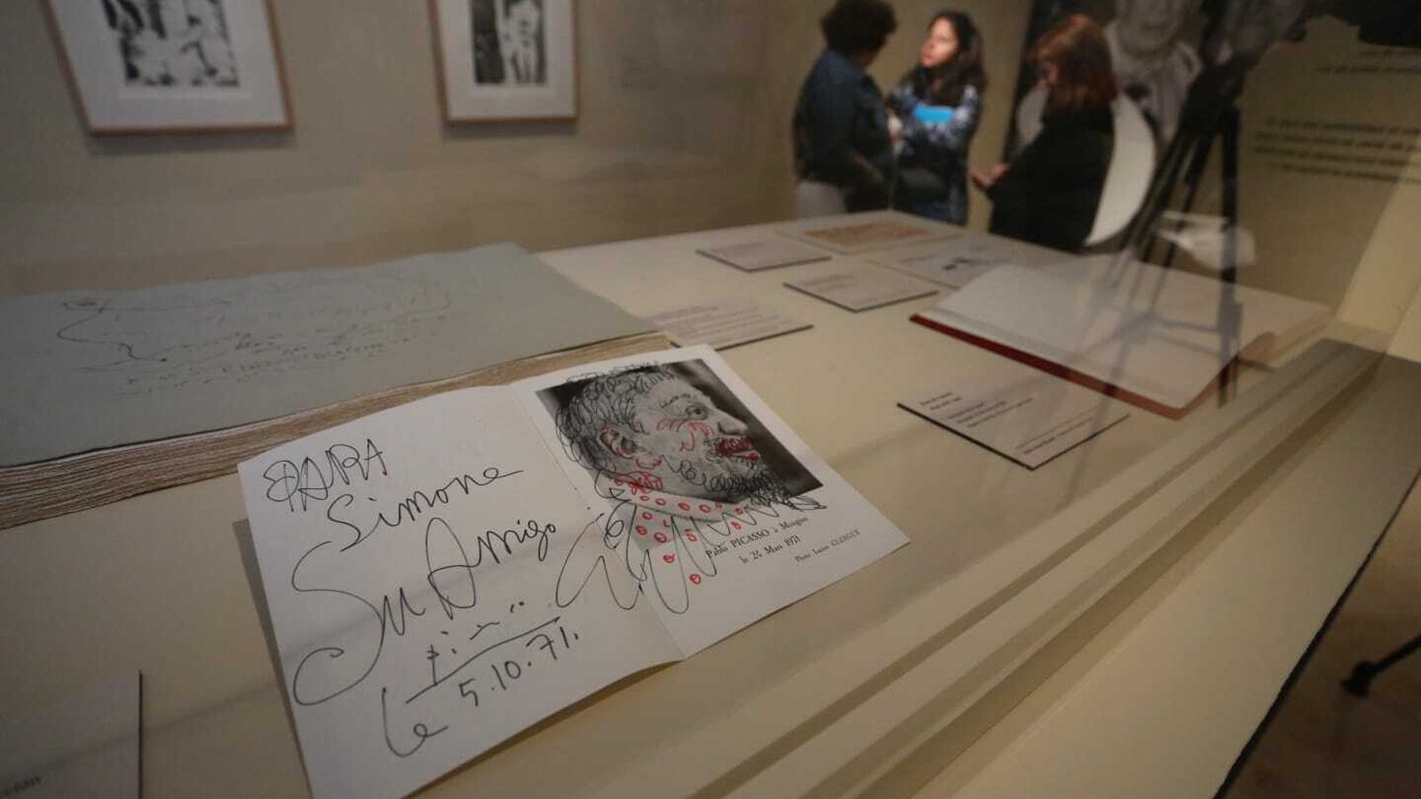 Libros ilustrados y dedicatorias.