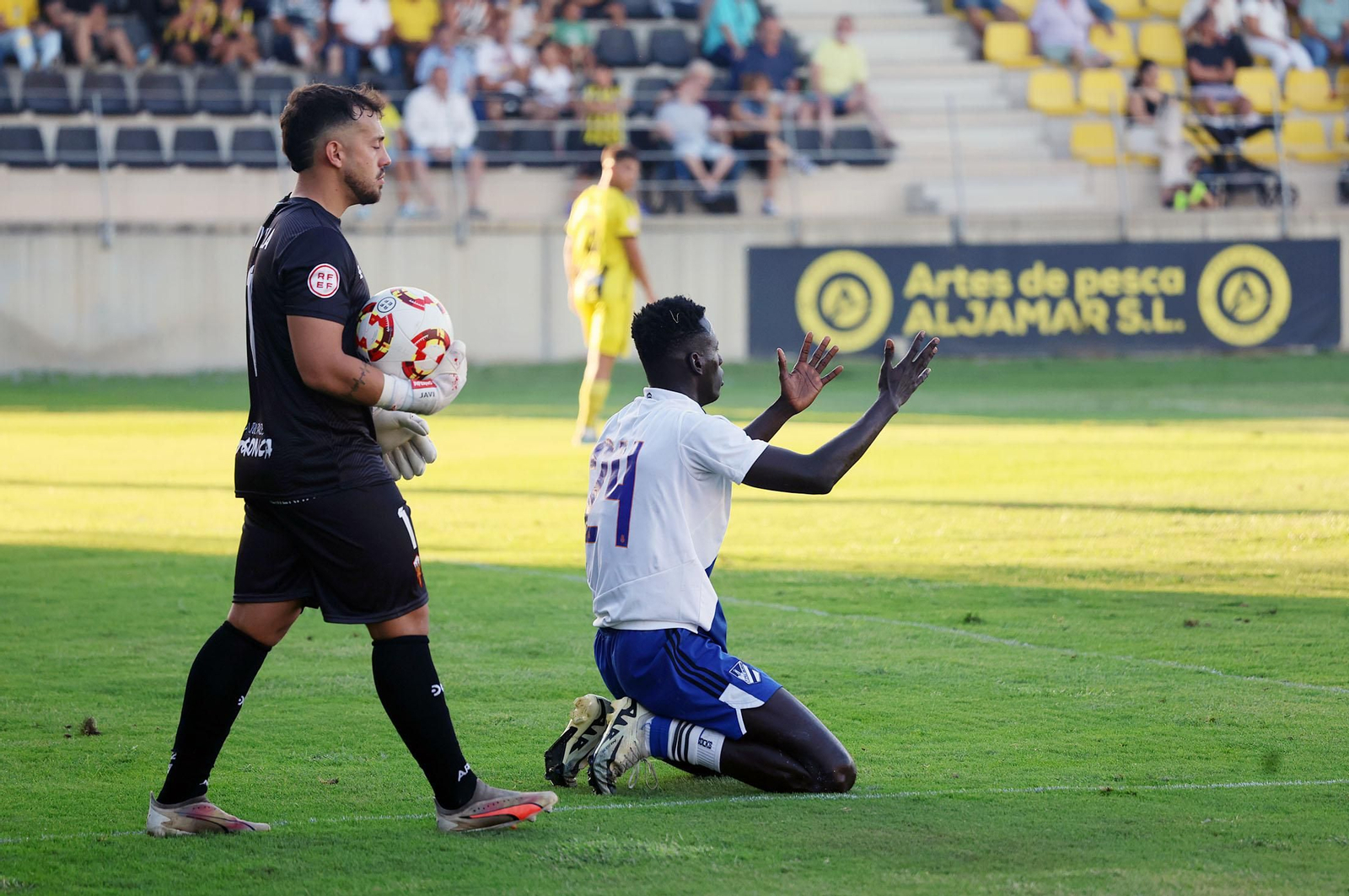 Imágenes del San Roque de Lepe-Atlético Onubense