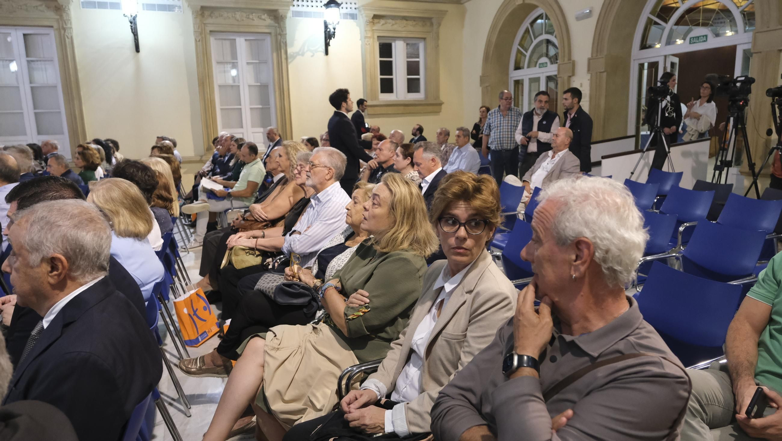 La presentación del libro 'Los Presidentes de la Diputación de Almería', en fotos