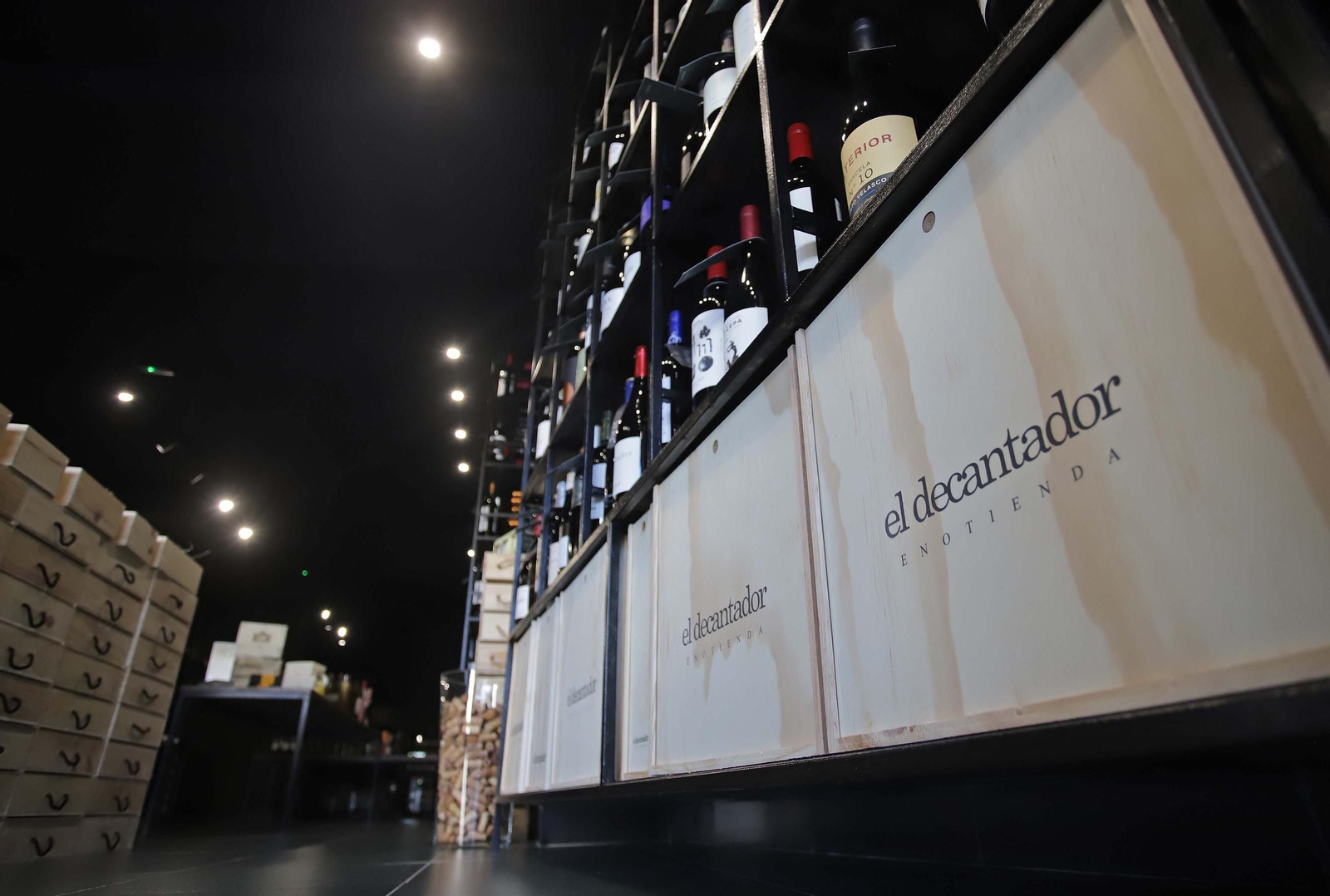 Fotos de la nueva enotienda de 'El Decantador' en Algeciras