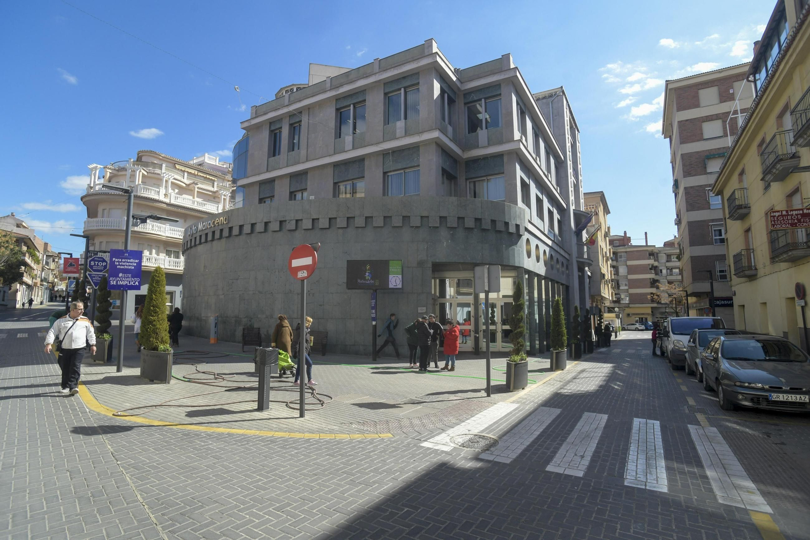 Fotos de la fachada del Ayuntamiento de Maracena.