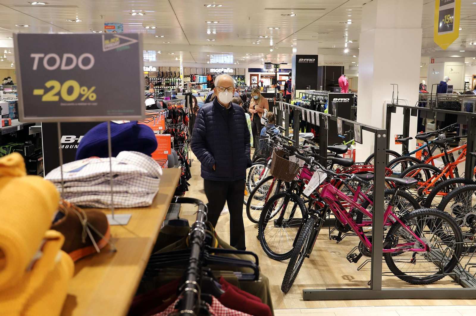 Imágenes del "Black Friday" en el Corte Inglés Imágenes del "Black Friday" en el Corte Inglés