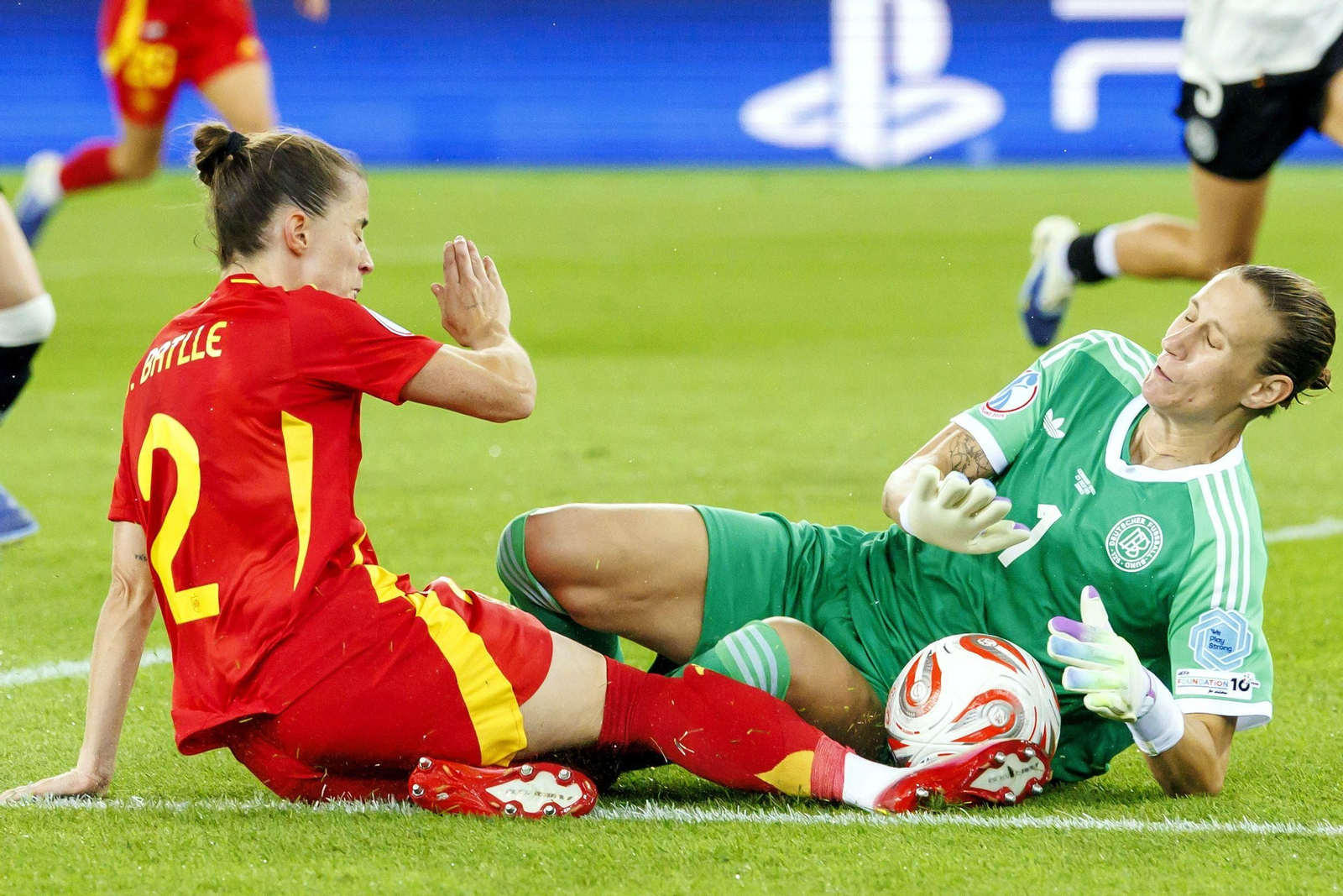 Las mejores imágenes de la semifinal Alemania-España de la Eurocopa femenina
