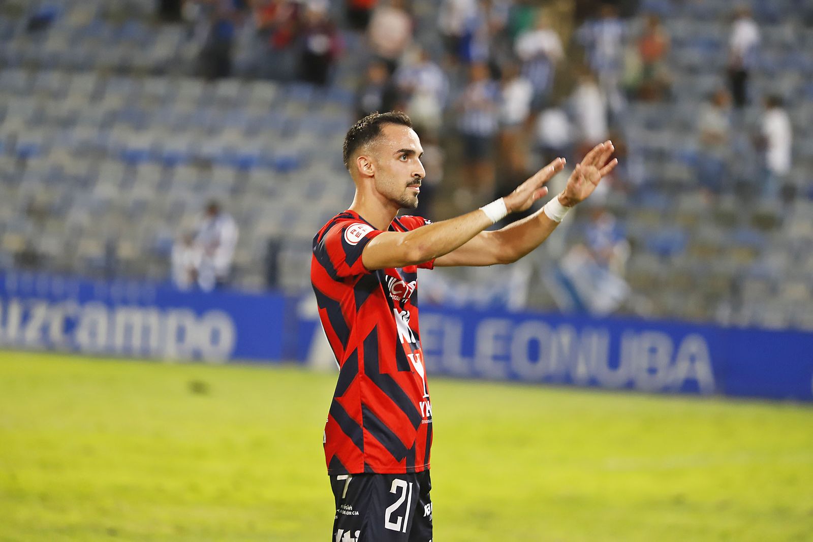 Imágenes del partido entre el Recreativo de Huelva y Yeclano