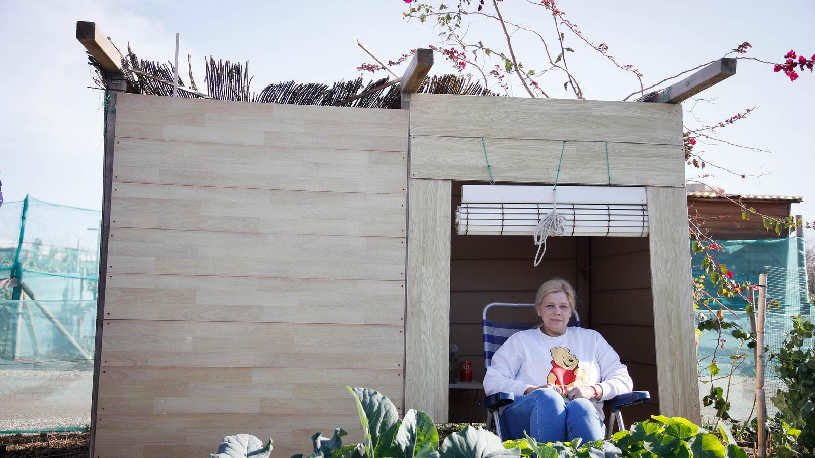 Para María José, la parcela es su segunda casa.