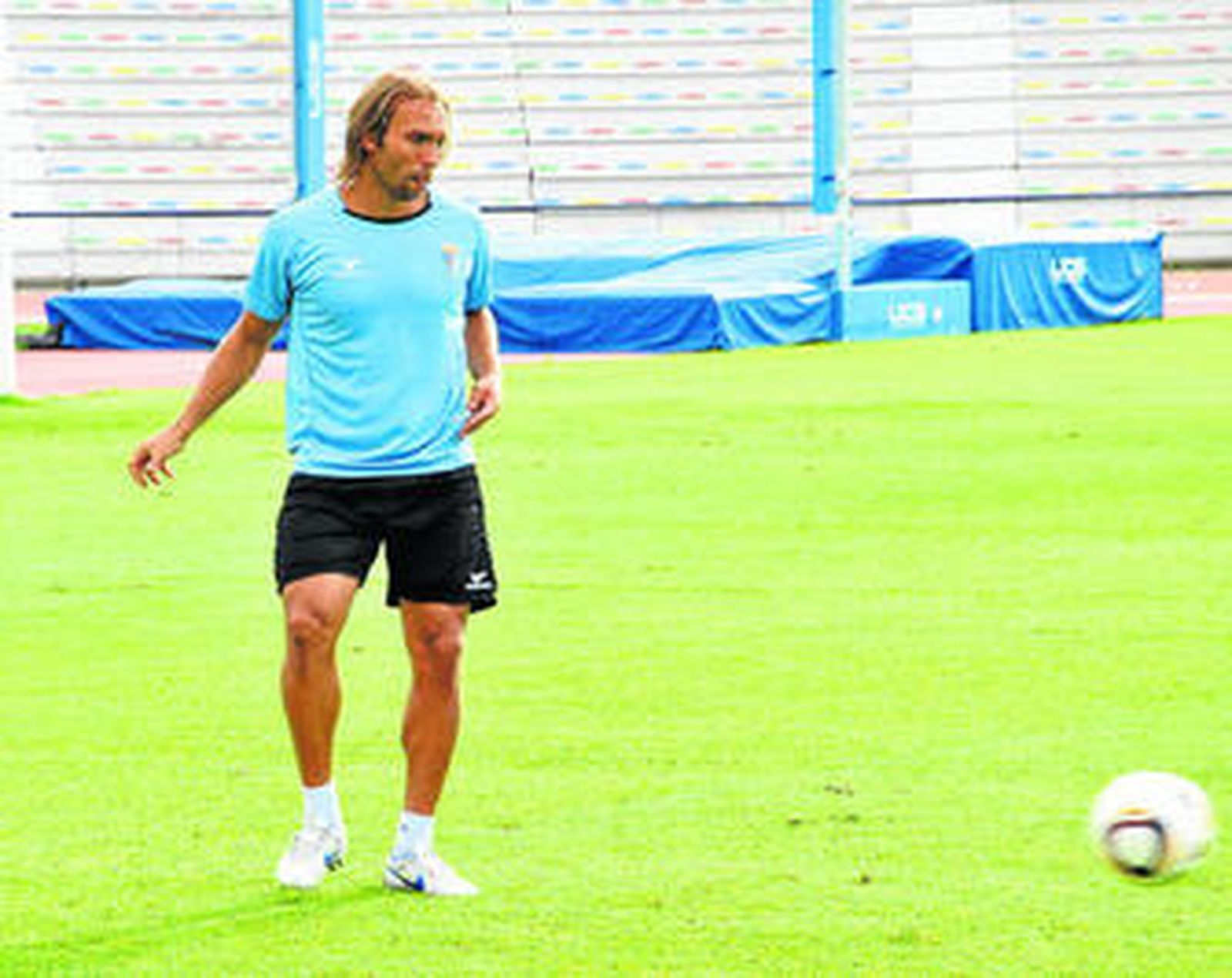 Iván Guerrero regresa a la convocatoria y al once después de cumplir un encuentro de sanción.