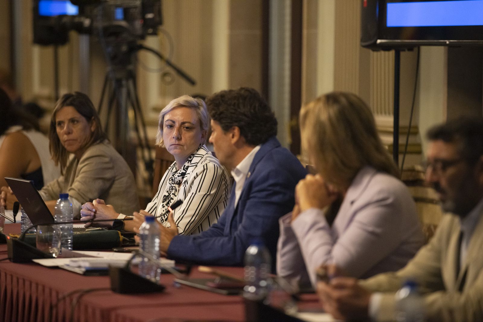 Imágenes del pleno en el Ayuntamiento de Huelva del miércoles 7 de agosto