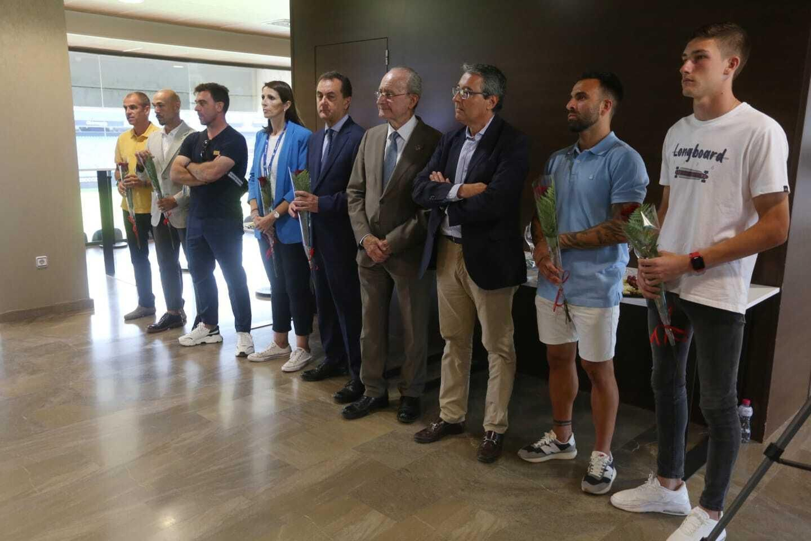 Así es la rompedora segunda camiseta del Málaga CF. Así es la rompedora segunda camiseta del Málaga CF.