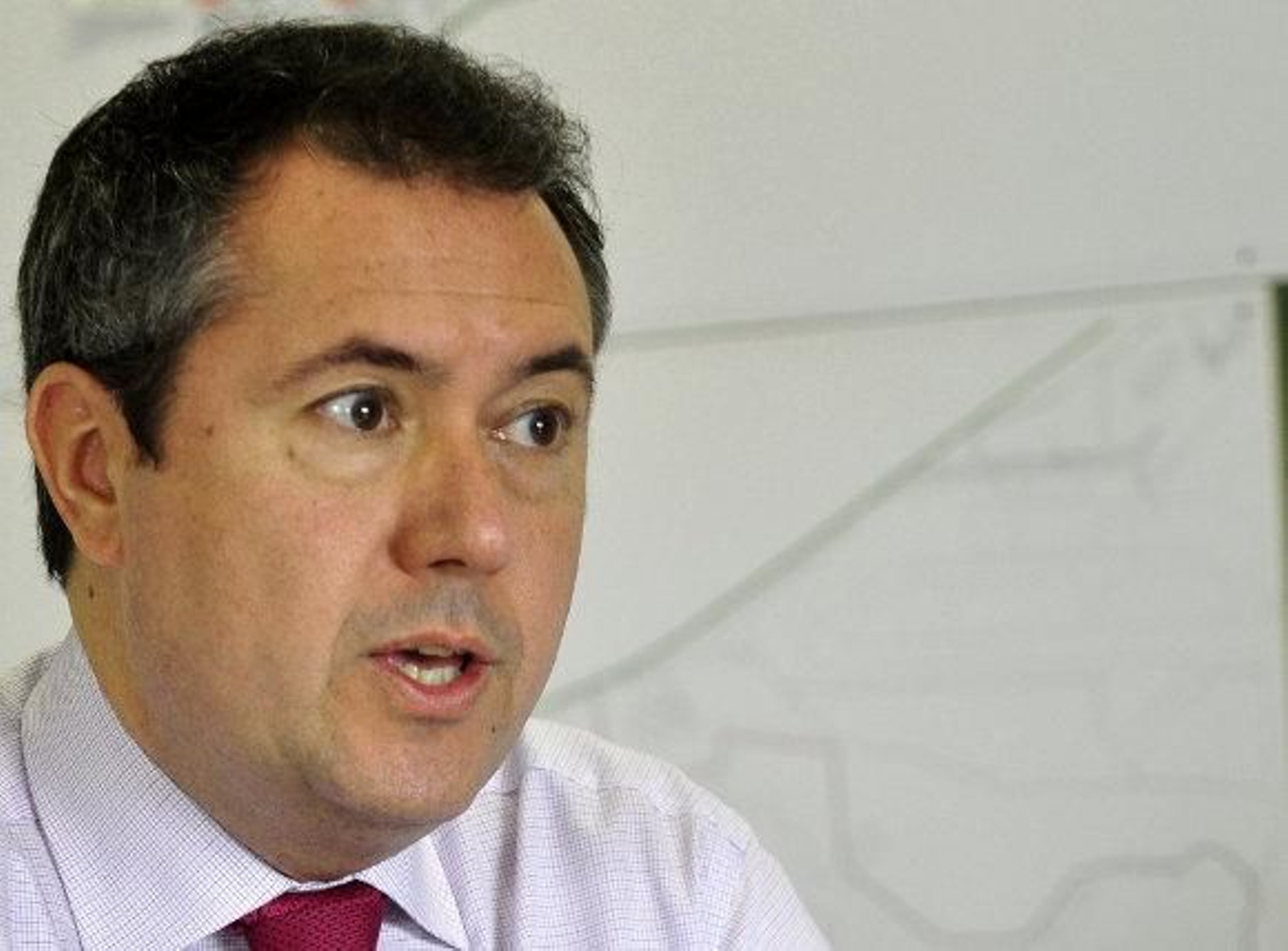 Espadas: "Los sevillanos constatan que Zoido se limita a ser un alcalde de marketing político"