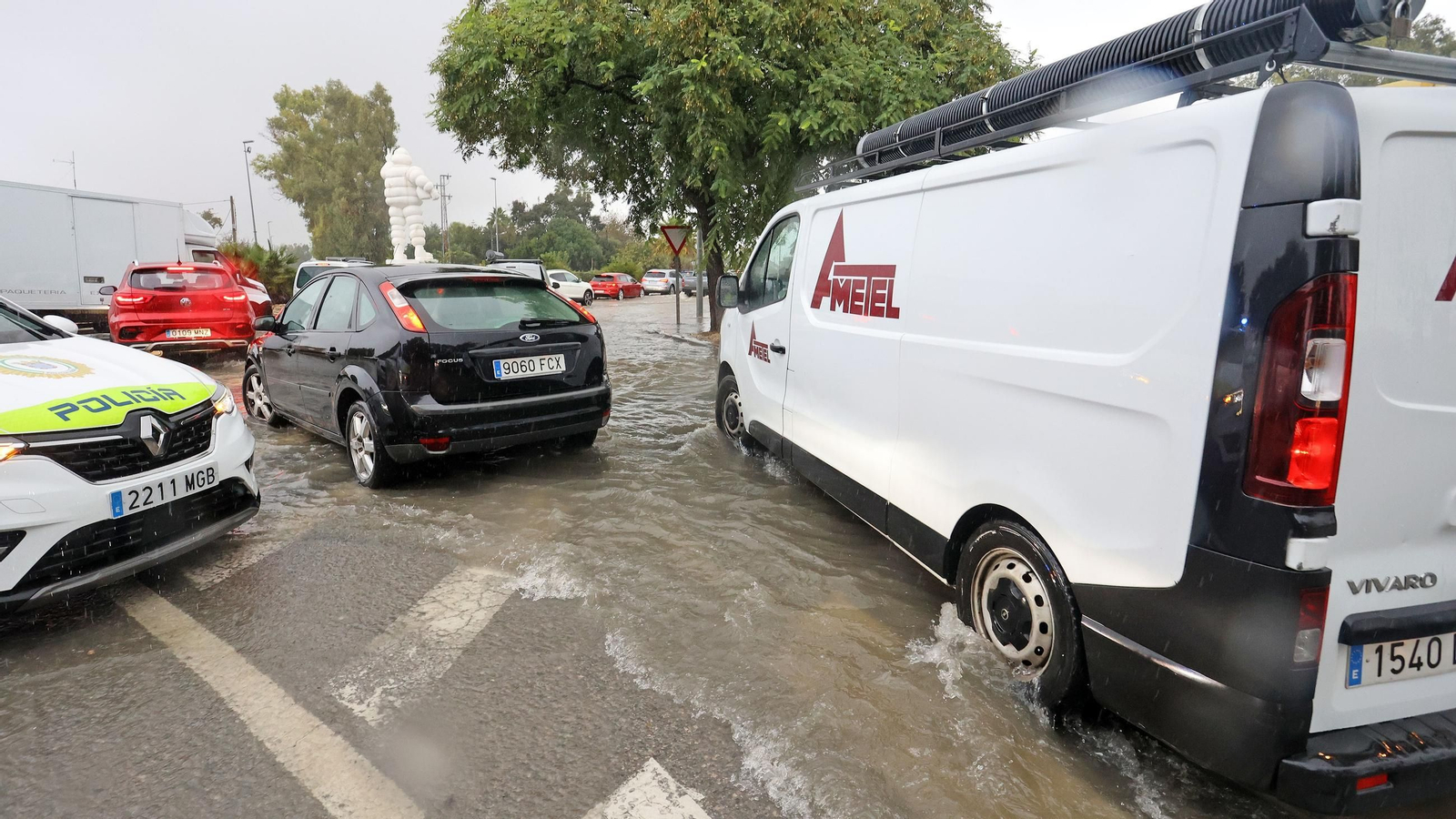 Imágenes del paso de la Dana, inundaciones, destrozos y caos por todo Jerez