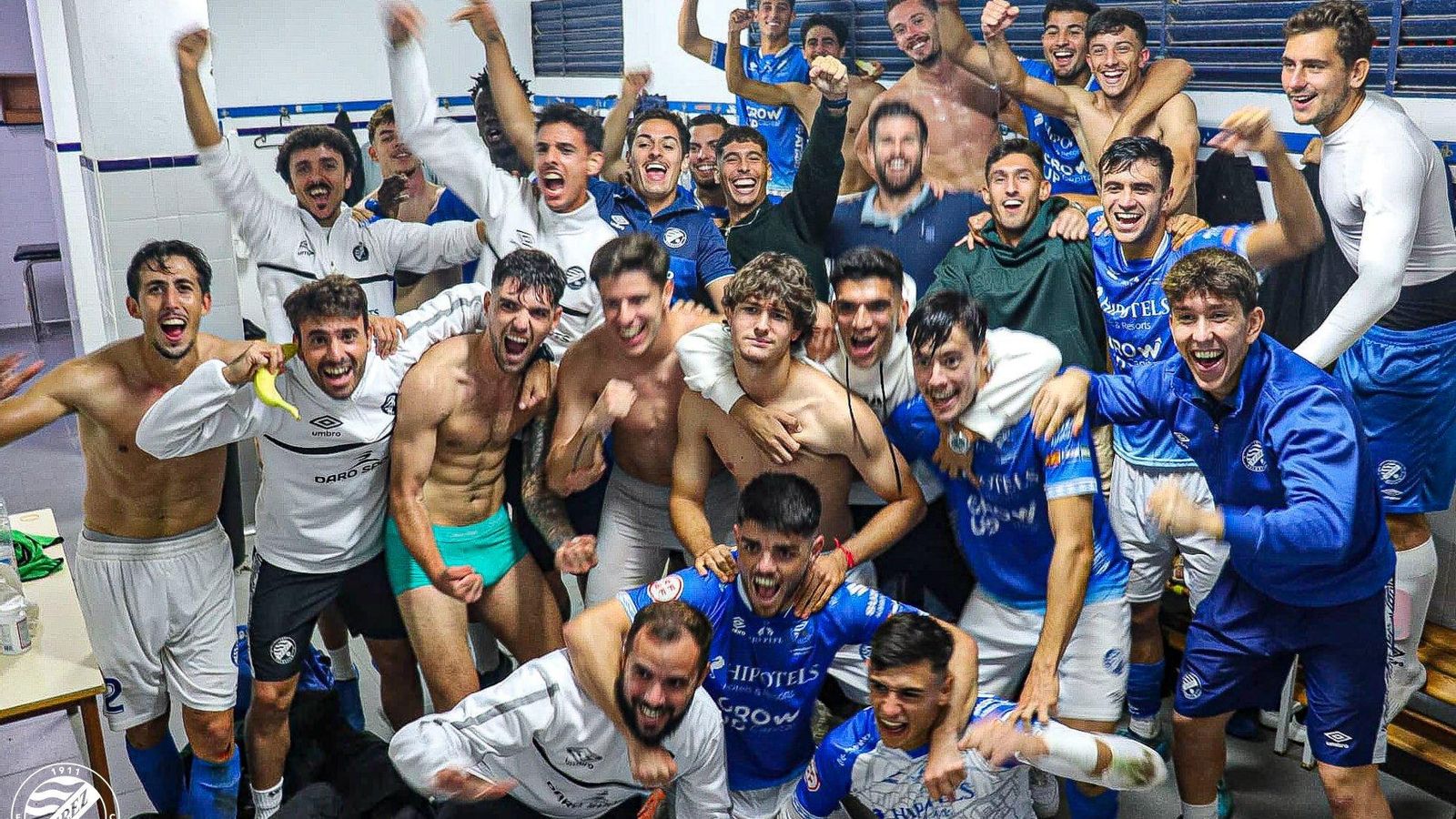 Celebración del Xerez DFC tras la victoria contra el Gerena.
