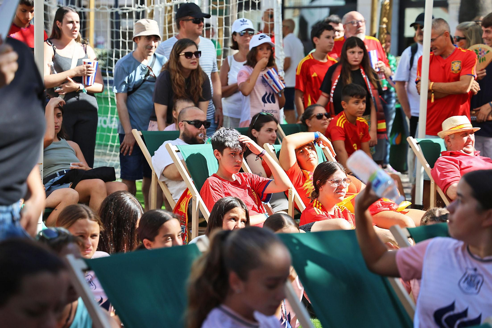 Imágenes de la Fan zone en Huelva de la Final de la Eurocopa entre Inglaterra y España Imágenes de la Fan zone en Huelva de la Final de la Eurocopa entre Inglaterra y España