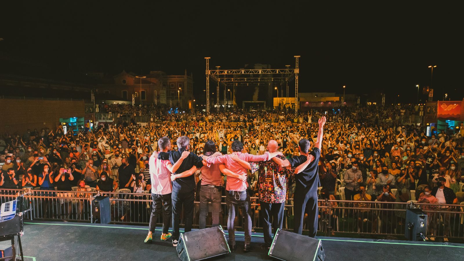 El grupo se despide del público gaditano.