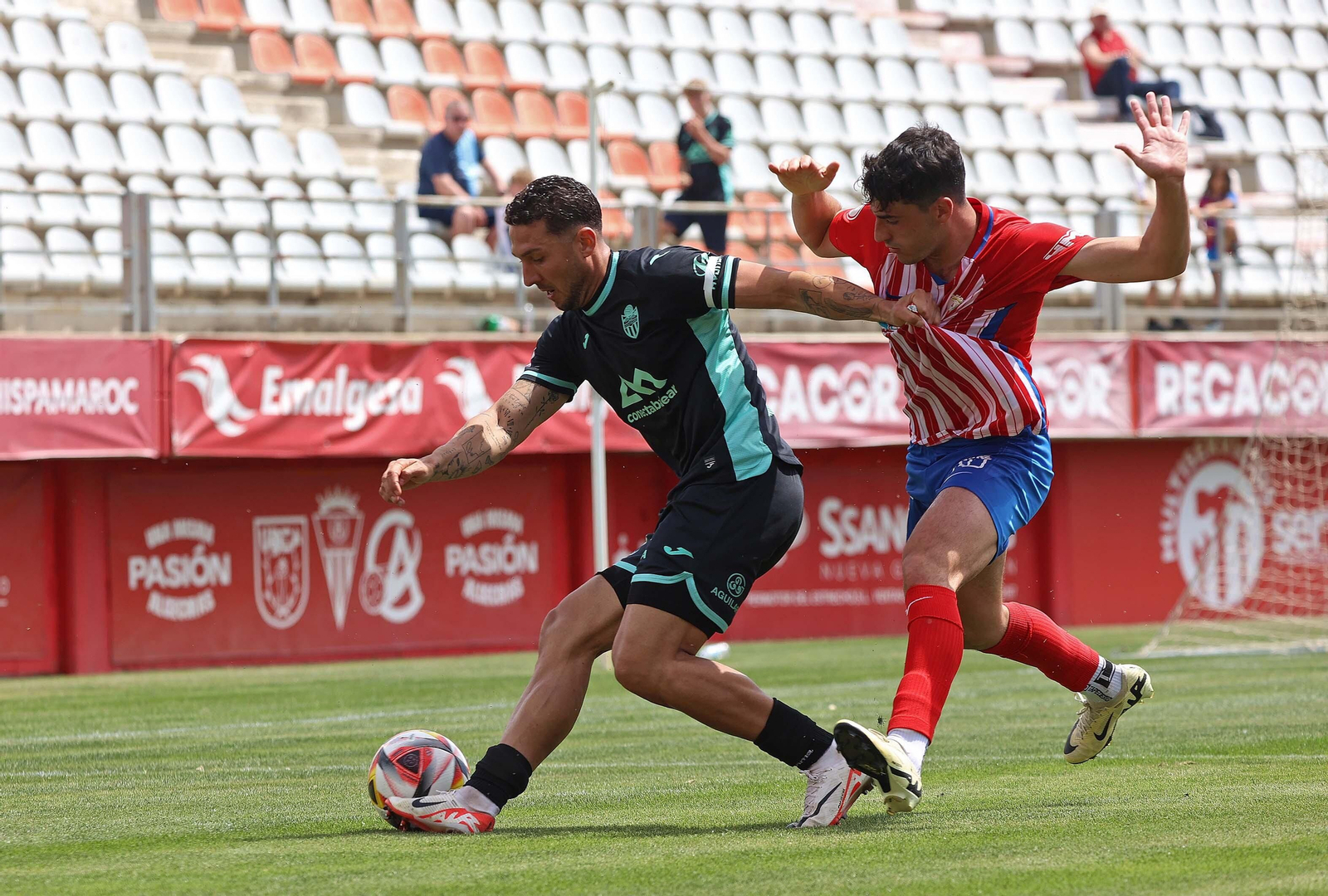 Las  mejores fotos del Algeciras - Atlético Baleares de Primera RFEF