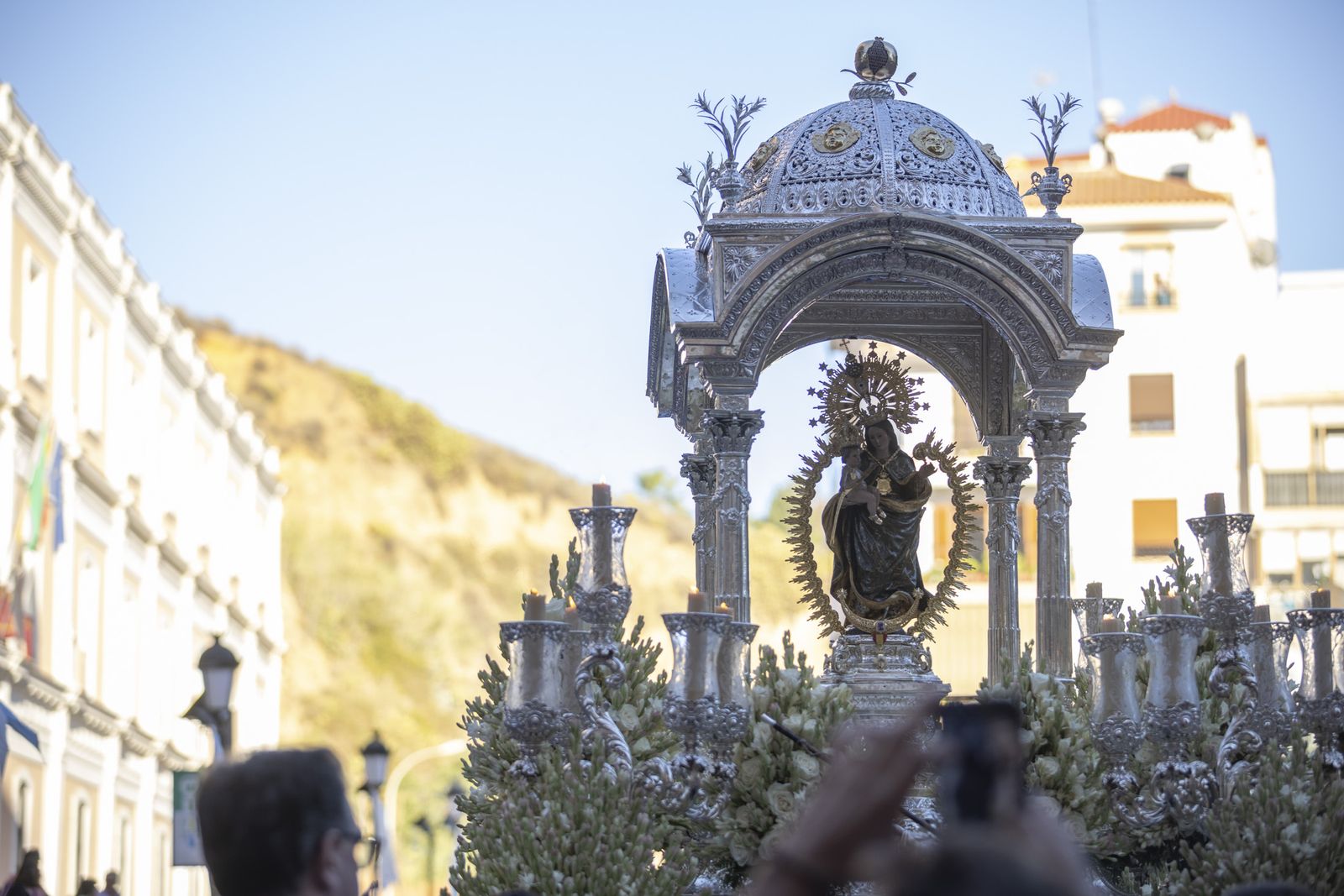 Imágenes de la salida de la Virgen de la Cinta desde la Catedral hacia el Santuario